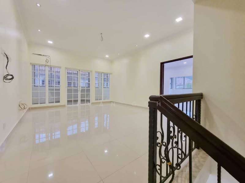 Semi-Detached House for Sale in Bandar Puteri Puchong (Puchong) - Evan Goh - Living Room - PropertyGuru.com.my
