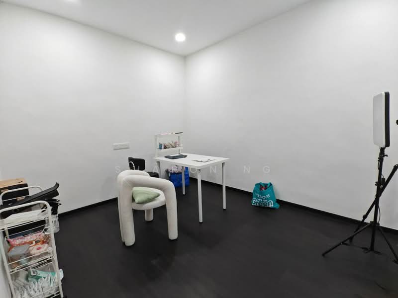 Shop for Sale in Taman Johor Jaya (Johor Bahru) - Sharon Ng - Study - PropertyGuru.com.my