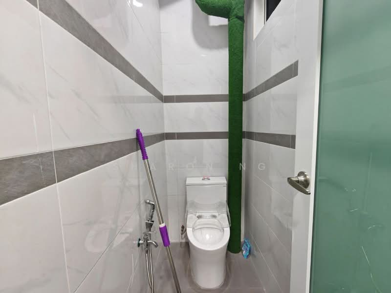 Shop for Sale in Taman Johor Jaya (Johor Bahru) - Sharon Ng - Bathroom - PropertyGuru.com.my