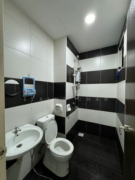 Servis Apartment untuk Dijual di Sky Oasis Residence (Pangsapuri Oasis 1) - Elaine Chan - Bathroom - PropertyGuru.com.my