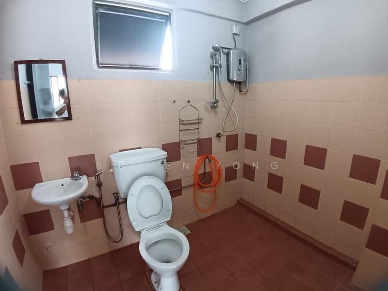 Condominium for Sale at Evergreen Park Acorn & Hazel - Steven Yong - Bathroom - PropertyGuru.com.my