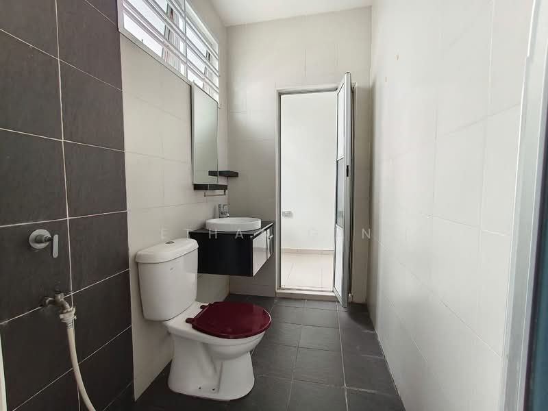 LA Garden ( JP Perdana ) untuk Untuk Dijual - RM 750,000, Mac 2026 - Bathroom - PropertyGuru.com.my