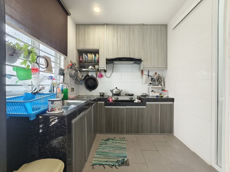 Rumah Teres 2 Tingkat untuk Dijual di Taman Tiara East (Semenyih) - KK Sah - Kitchen - PropertyGuru.com.my