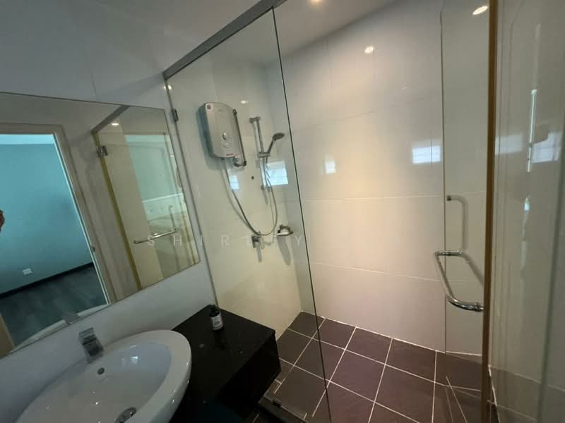 Service Residence for Sale at Maritime Suite - Shirley Teh - Bathroom - PropertyGuru.com.my