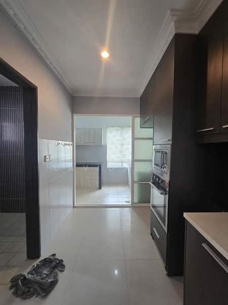2.5 Storey HouseTaman Sering Ukay Ampang untuk Untuk Disewa - RM 4,500 /bulan, Mac 2026 - Kitchen - PropertyGuru.com.my