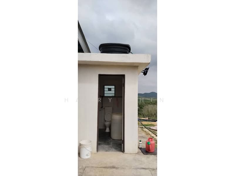 6.25 Acre Durian Farm, Simpang Pelangai (normal car can entry) untuk Untuk Dijual - RM 1,080,000, Mac 2026 - Bathroom - PropertyGuru.com.my