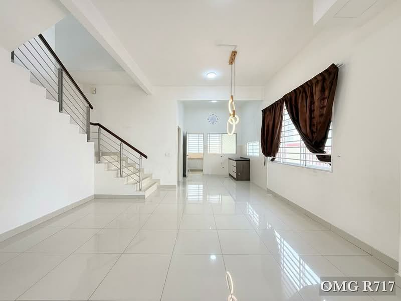 2-storey Terraced House for Sale in Setia Alam (Selangor) - Ryan . - Living Room - PropertyGuru.com.my