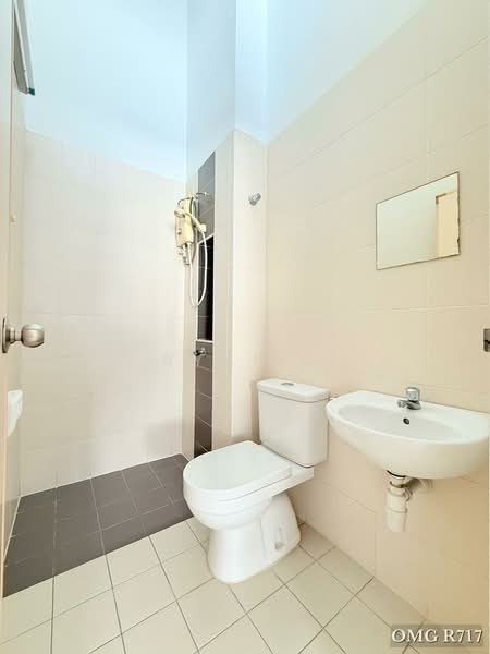 2-storey Terraced House for Sale in Setia Alam (Selangor) - Ryan . - Bathroom - PropertyGuru.com.my