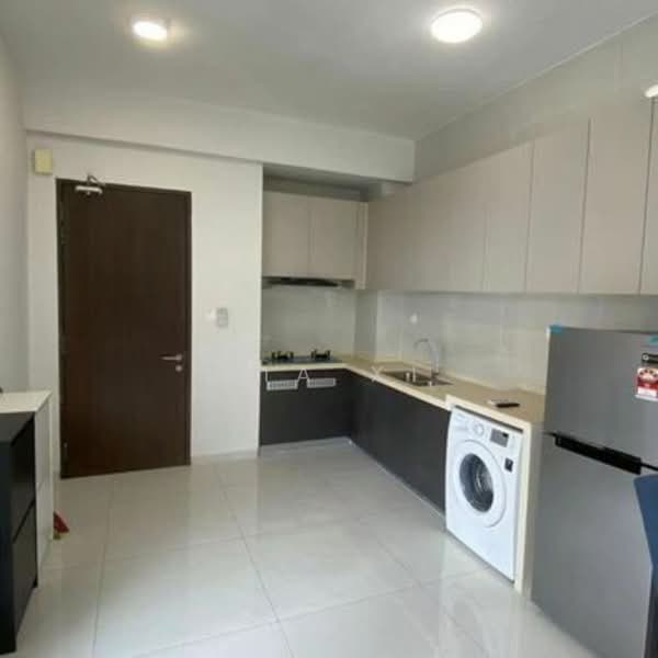 Royal Strand @ Country Garden Danga Bay untuk Untuk Disewa - RM 2,800 /bulan, Mac 2026 - Kitchen - PropertyGuru.com.my