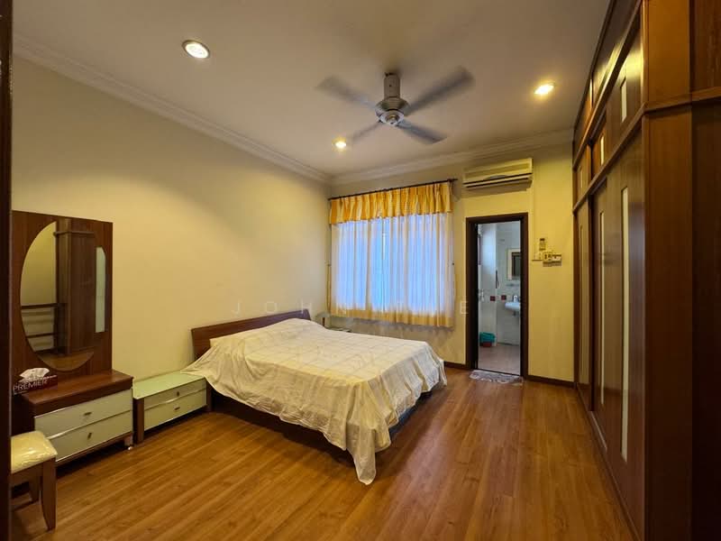 Semi-Detached House for Sale in Bandar Botanic (Klang) - John Tee - Bedroom - PropertyGuru.com.my