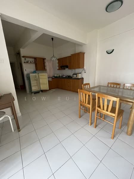Condominium for Sale at Marina Crescent - Low Sui Yin - Kitchen - PropertyGuru.com.my
