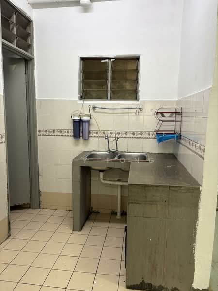Flat for Rent at Sri Dahlia - Ivy Fong - Kitchen - PropertyGuru.com.my