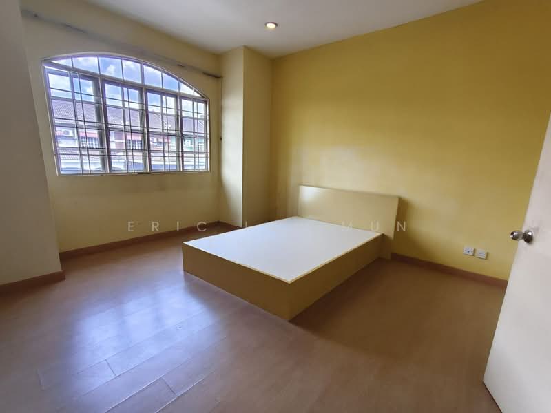 2-storey Terraced House for Sale in Bandar Bukit Puchong 2 (Puchong) - Eric Lau Mun Chung - Bedroom - PropertyGuru.com.my