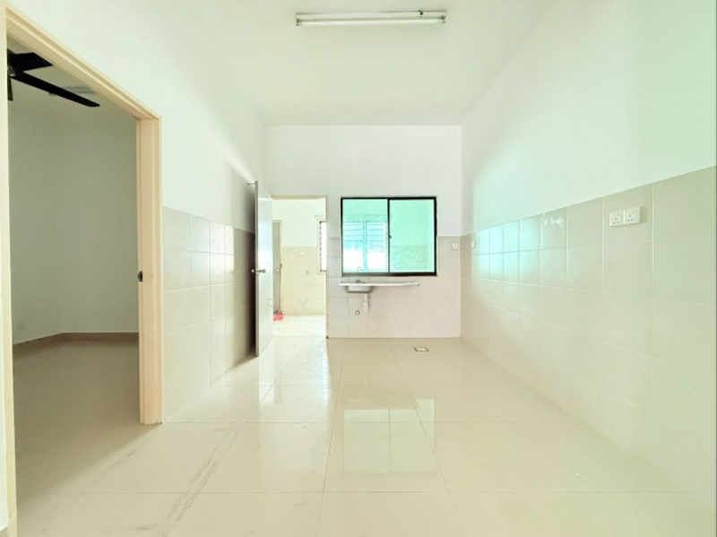 2-storey Terraced House for Sale in Setia Alam (Selangor) - Ryan . - Kitchen - PropertyGuru.com.my