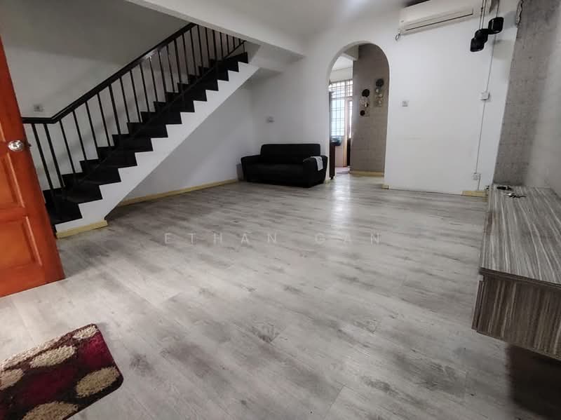 Bukit Indah untuk Untuk Dijual - RM 750,000, Mac 2026 - Living Room - PropertyGuru.com.my