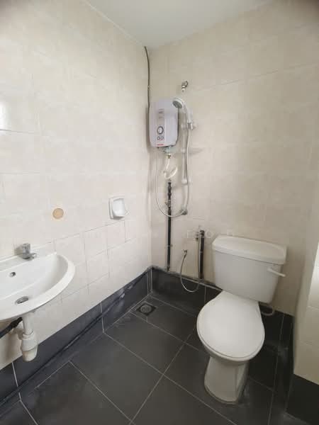 D'aman Crimson untuk Untuk Disewa - RM 700 /bulan, Mac 2026 - Bathroom - PropertyGuru.com.my