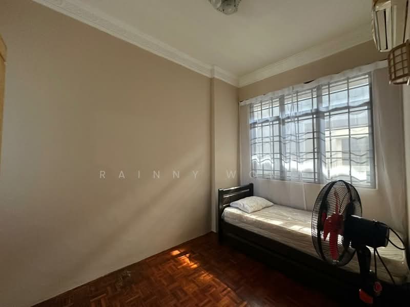 Eden Seaview Condominium untuk Untuk Disewa - RM 1,100 /bulan, Mac 2026 - Bedroom - PropertyGuru.com.my