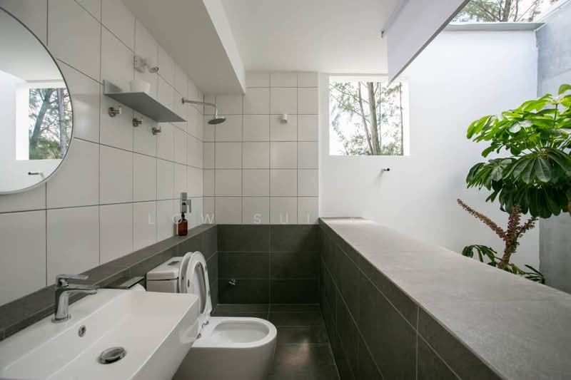 Zero-Lot Bungalow for Sale in Kampung Baharu (Port Dickson) - Low Sui Yin - Bathroom - PropertyGuru.com.my