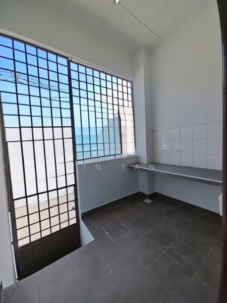 1.5-storey Terraced House for Sale in Taman Molek (Johor Bahru) - Win Tan - Interior - PropertyGuru.com.my