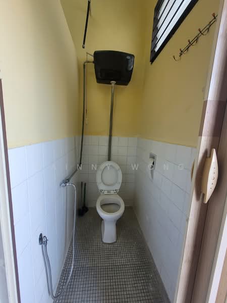 Taman Tanjung Park untuk Untuk Disewa - RM 2,000 /bulan, Mac 2026 - Bathroom - PropertyGuru.com.my