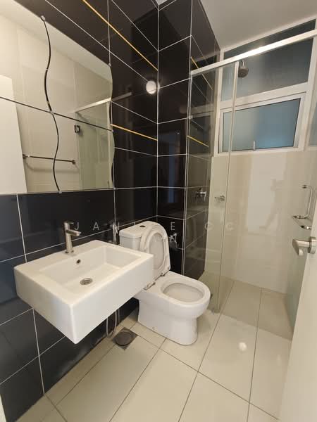 Service Residence for Sale at Skypod Residence - Janice CC Tan - Bathroom - PropertyGuru.com.my