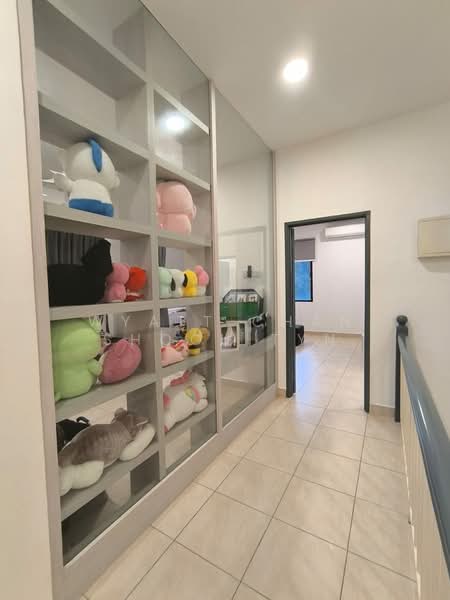 Semi-Detached House for Sale in Taman Mount Austin (Tebrau) - Wyatt Chan Shoou Tyn - Corridor - PropertyGuru.com.my