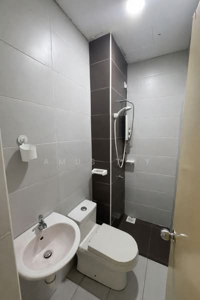 Apartment for Sale at Nusa Heights (Nusa Puncak) - Amus Tay - Bathroom - PropertyGuru.com.my