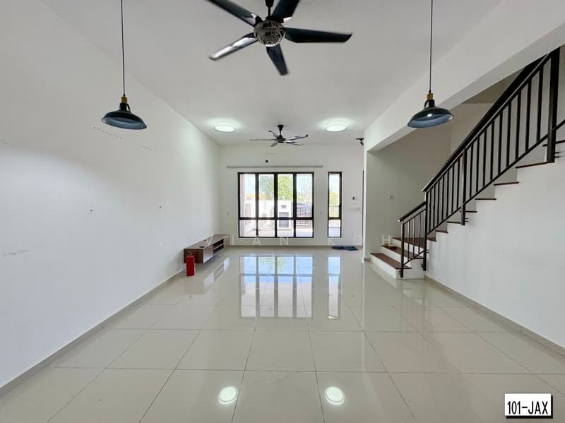 3-storey Terraced House for Sale in Setia Utama (Setia Alam) - Vivian Koh - PropertyGuru.com.my