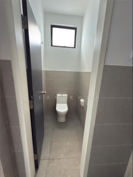 Factory for Rent in Taman Ekoperniagaan (Senai) - Sean Khor - Bathroom - PropertyGuru.com.my