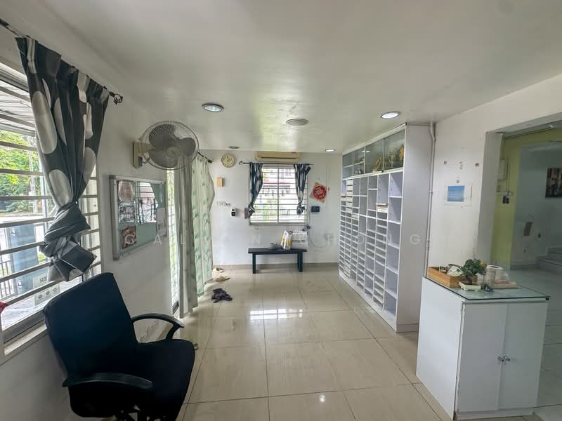 2-storey Terraced House for Sale in TAMAN PUCHONG UTAMA (Puchong) - Calvin Chong - Living Room - PropertyGuru.com.my