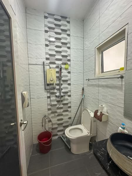 2-storey Terraced House for Sale in TAMAN PUCHONG UTAMA (Puchong) - Calvin Chong - Bathroom - PropertyGuru.com.my