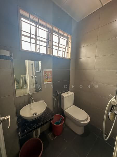2-storey Terraced House for Sale in TAMAN PUCHONG UTAMA (Puchong) - Calvin Chong - Bathroom - PropertyGuru.com.my