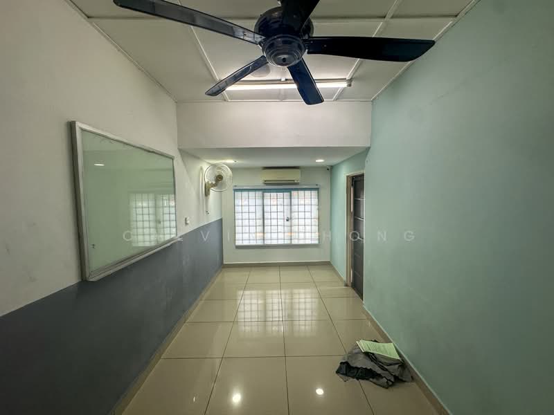 2-storey Terraced House for Sale in TAMAN PUCHONG UTAMA (Puchong) - Calvin Chong - Interior - PropertyGuru.com.my