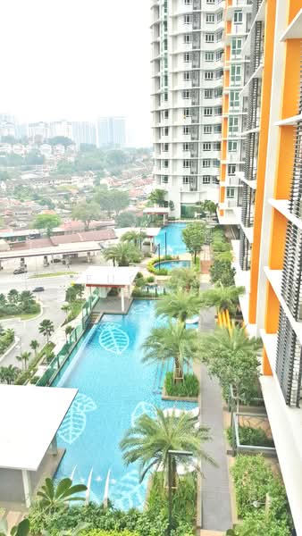 Tiara Mutiara 2 untuk Untuk Disewa - RM 1,250 /bulan, Mac 2026 - Pool - PropertyGuru.com.my
