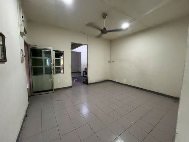 Kedai untuk Disewa di Taman Lian Hoe (Kuchai Lama) - Vincent Lee - Living Room - PropertyGuru.com.my