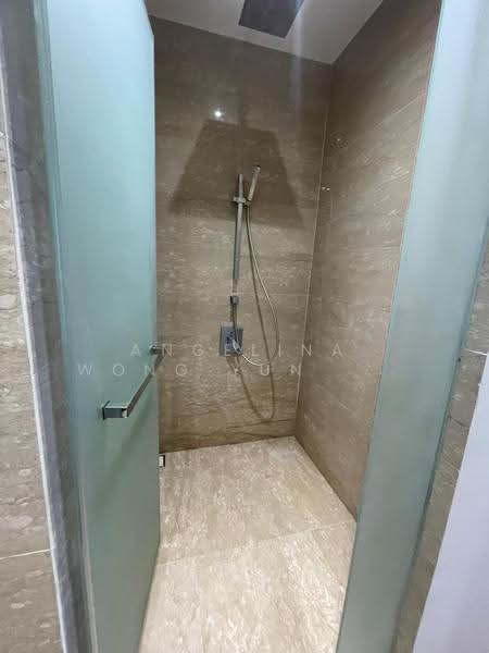 Kediaman Servis untuk Disewa di 10 Stonor - Angelina Wong Yun Hui - Bathroom - PropertyGuru.com.my
