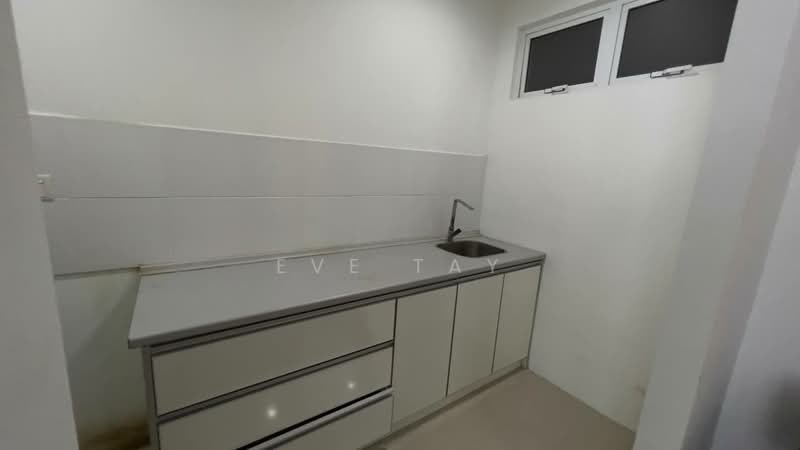 Serviced Residence @ Binjai 8 untuk Untuk Dijual - RM 720,000, Mac 2026 - Kitchen - PropertyGuru.com.my