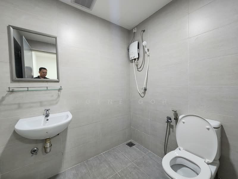 Service Residence for Sale at Court 28 - Eugene Goh - 2nd Bathroom (Shared) - PropertyGuru.com.my