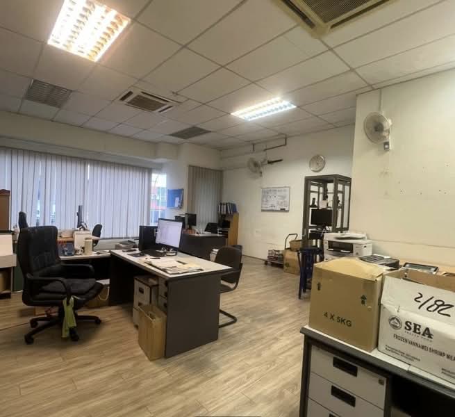 Shop for Rent in Taman Daya (Johor Bahru) - Serene Chua - Interior - PropertyGuru.com.my