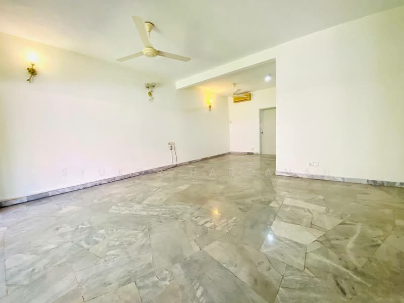 2-storey Terraced House for Sale in Petaling Jaya (Selangor) - Syukor Hartanah - Living Room - PropertyGuru.com.my