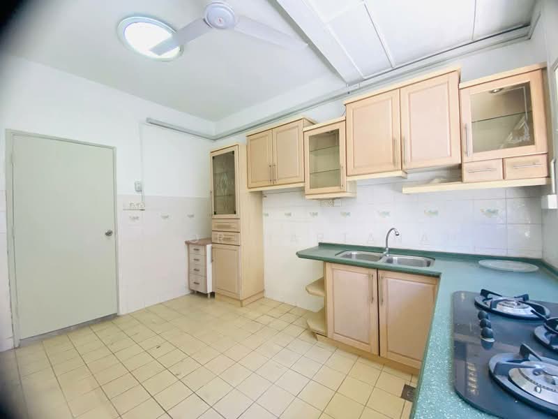 2-storey Terraced House for Sale in Petaling Jaya (Selangor) - Syukor Hartanah - Kitchen - PropertyGuru.com.my