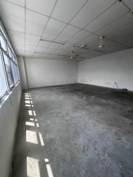 Terrace Factory for Rent in Taman Perindustrian Cemerlang (Ulu Tiram) - Alan Yap - Interior - PropertyGuru.com.my