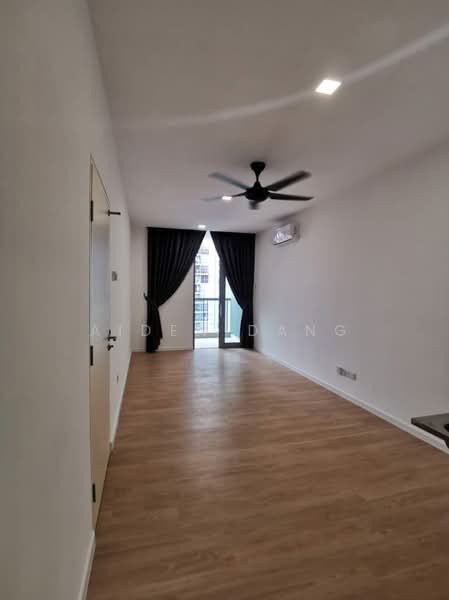 Lakefront Residence untuk Untuk Disewa - RM 2,200 /bulan, Mac 2026 - Living Room - PropertyGuru.com.my