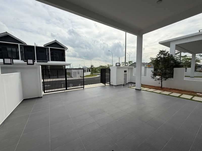 Cluster House for Sale in Austin Crest (Johor Bahru) - Irene Lim - Exterior - PropertyGuru.com.my