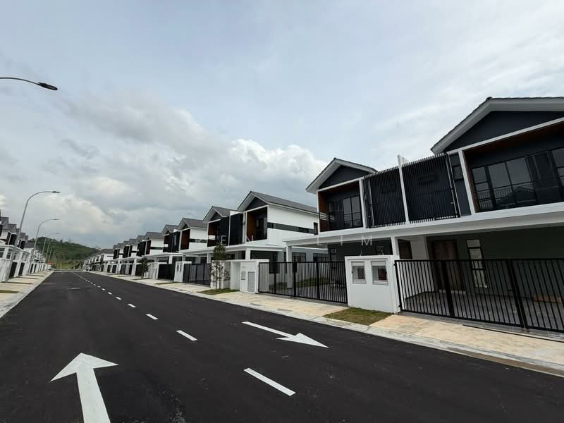 Cluster House for Sale in Austin Crest (Johor Bahru) - Irene Lim - Exterior - PropertyGuru.com.my