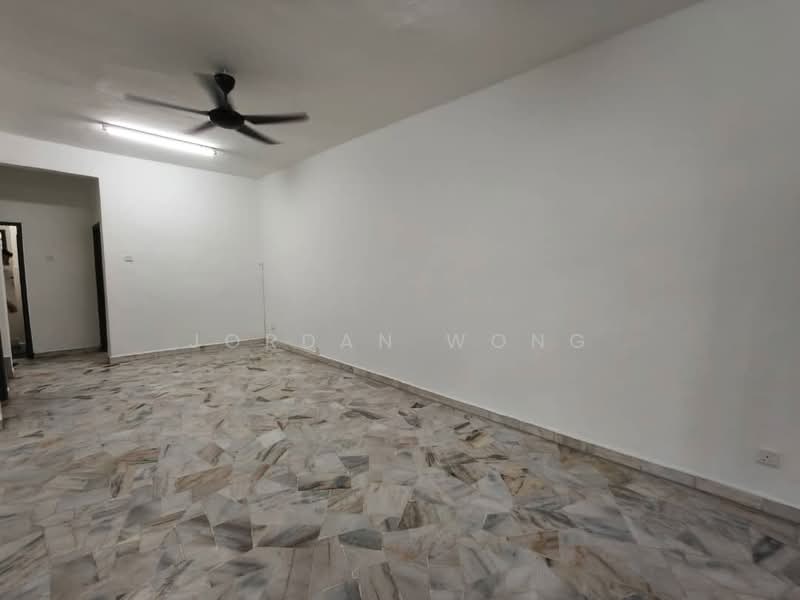 2-storey Terraced House for Rent in Johor Bahru (Johor) - Jordan Wong - Living Room - PropertyGuru.com.my
