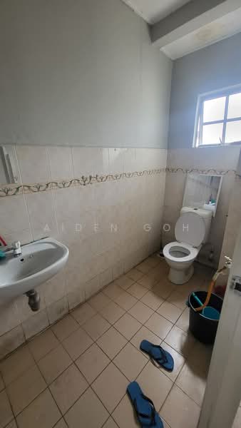 Taman Putri Kulai Jalan Putri 14/x Kulai Double Storey Terrace untuk Untuk Dijual - RM 550,000, Mac 2026 - Bathroom - PropertyGuru.com.my