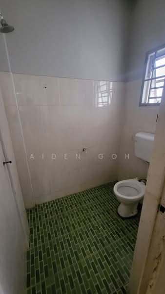 Taman Putri Kulai Jalan Putri 14/x Kulai Double Storey Terrace untuk Untuk Dijual - RM 550,000, Mac 2026 - Bathroom - PropertyGuru.com.my