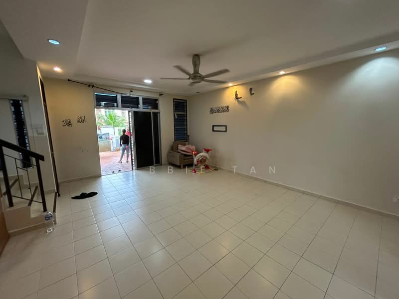 Rumah Teres 2 Tingkat untuk Disewa di Taman Sierra Perdana (Masai) - Robbie Tan - Living Room - PropertyGuru.com.my
