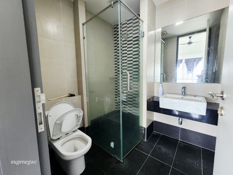 Service Residence for Rent at Tiara Mutiara 2 - Eugene Goh - Master Bathroom - PropertyGuru.com.my